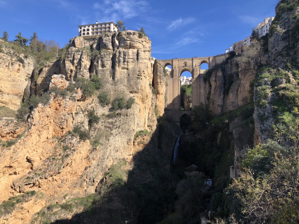 De Kloof van Ronda en de gelijkenis met de 29ste hexagram van I-Ching De Kloof.